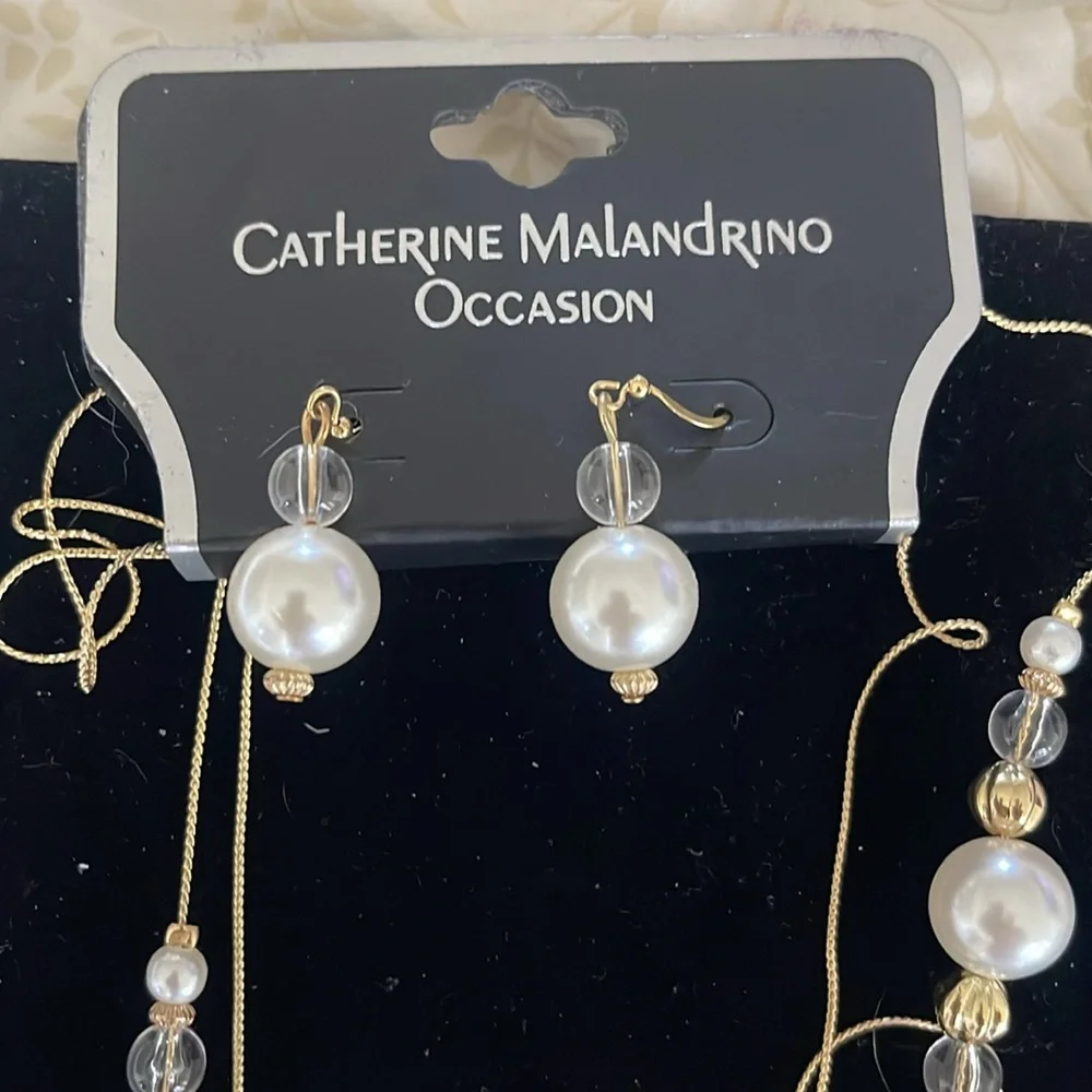 Beautiful Set - Picture 2 of 3